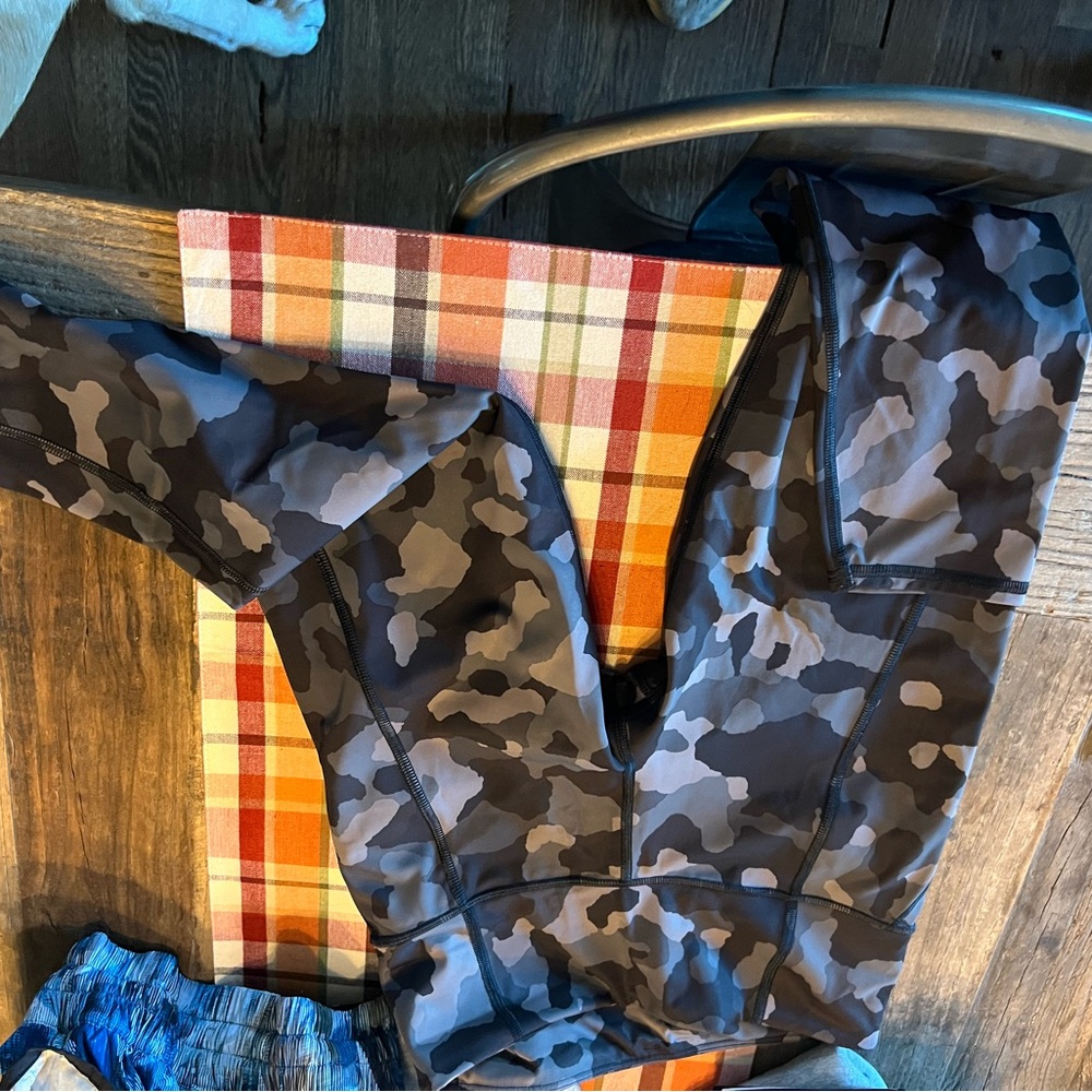 Athleta Camouflage Leggings - Black and Gray